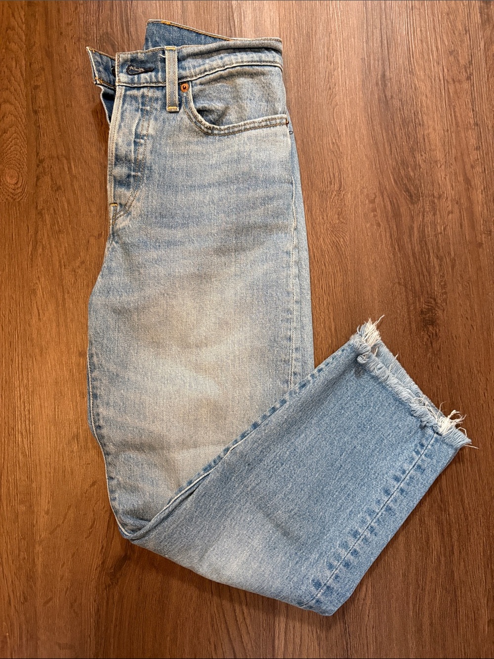 Levi Classic Light Blue Straight-Leg Jeans